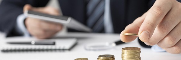 Nuovo contratto per i dirigenti pubblici: in arrivo 558 euro in più al mese per oltre 6.000 professionisti