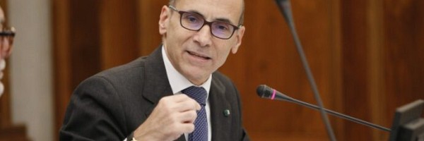 Appalti pubblici, corsa agli affidamenti diretti: velocità senza controlli e rischio infiltrazioni