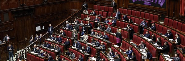 Piano Casa, più ruolo ai Comuni: via libera della Camera alle nuove misure per l'emergenza abitativa